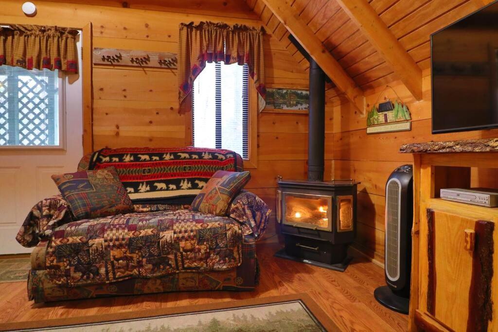 Cute Updated Mountain Cabin Fireplace #3 Helen Eksteriør bilde